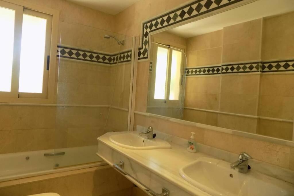 Fuente Aloha Apartment Marbella Exterior foto